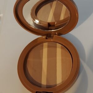 Belle Beauty Bronzabelle Bronzer Highlighter In Ray Of Sunshine New No Box